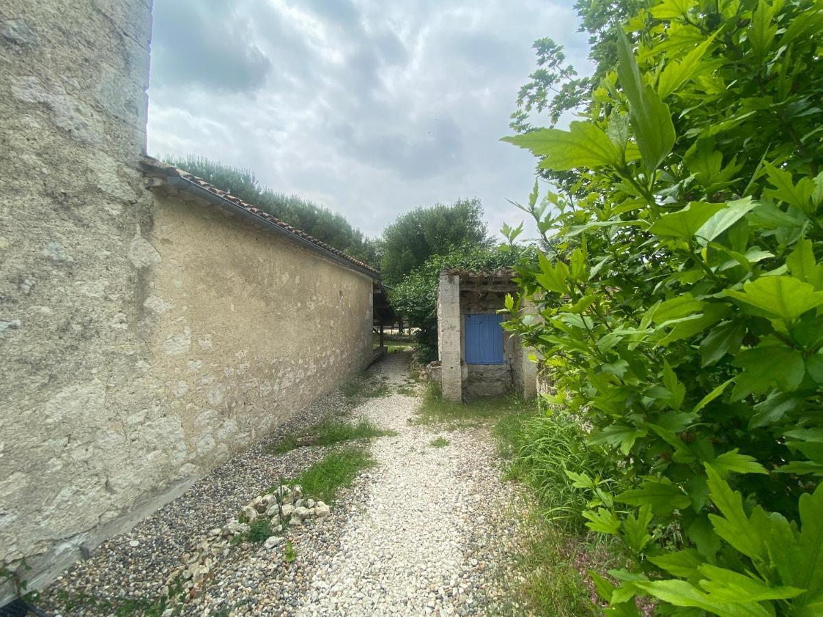Studio 1 Lit 140Cm Et 1 Lit 90Cm Saint-Mezard Εξωτερικό φωτογραφία